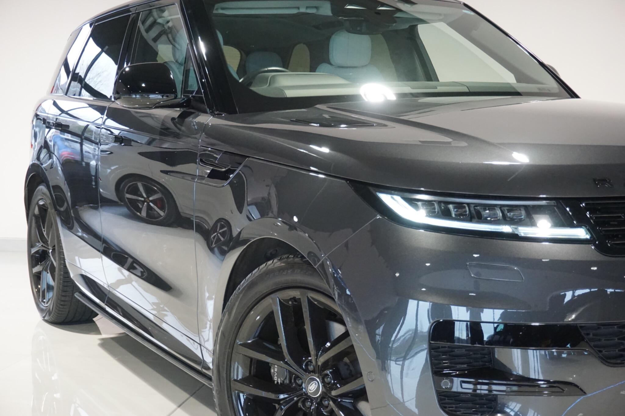 Land Rover Range Rover Sport 3.0 D300 MHEV Dynamic SE SUV 5dr Diesel Auto 4WD Euro 6 (s/s) (300 ps)